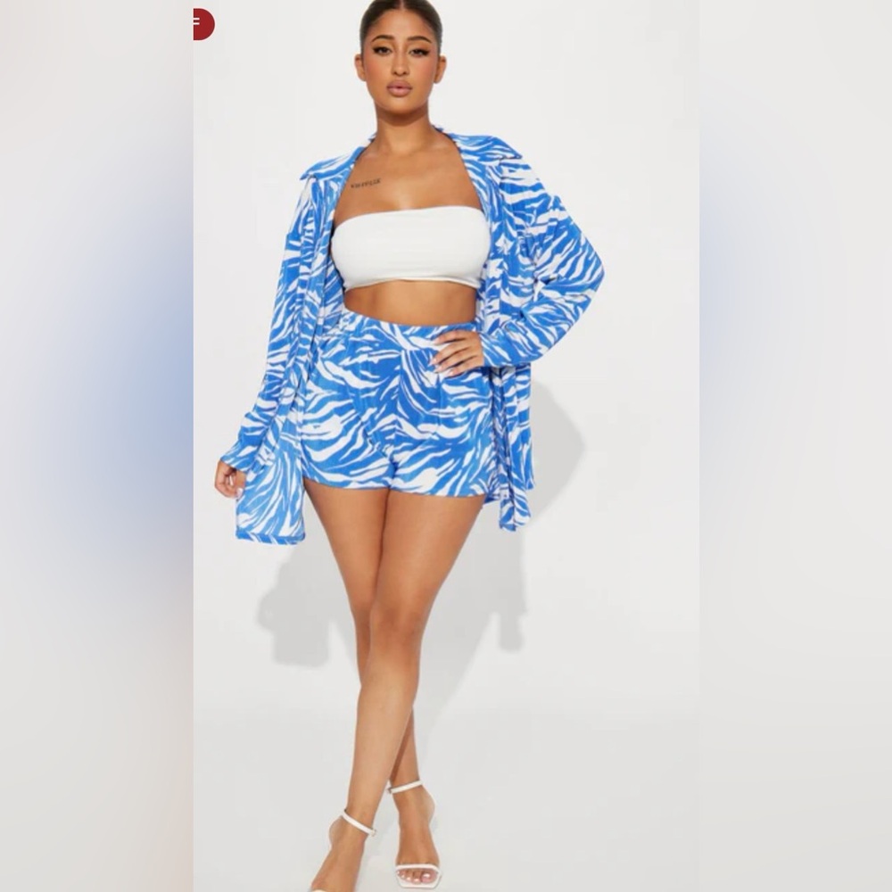 Fashion Nova Blue & White Zebra Print Shorts Cover-Up Set
